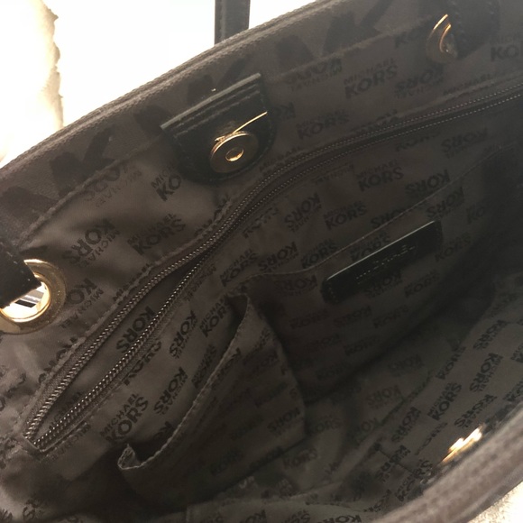 Michael Kors MK purse - Picture 3 of 5